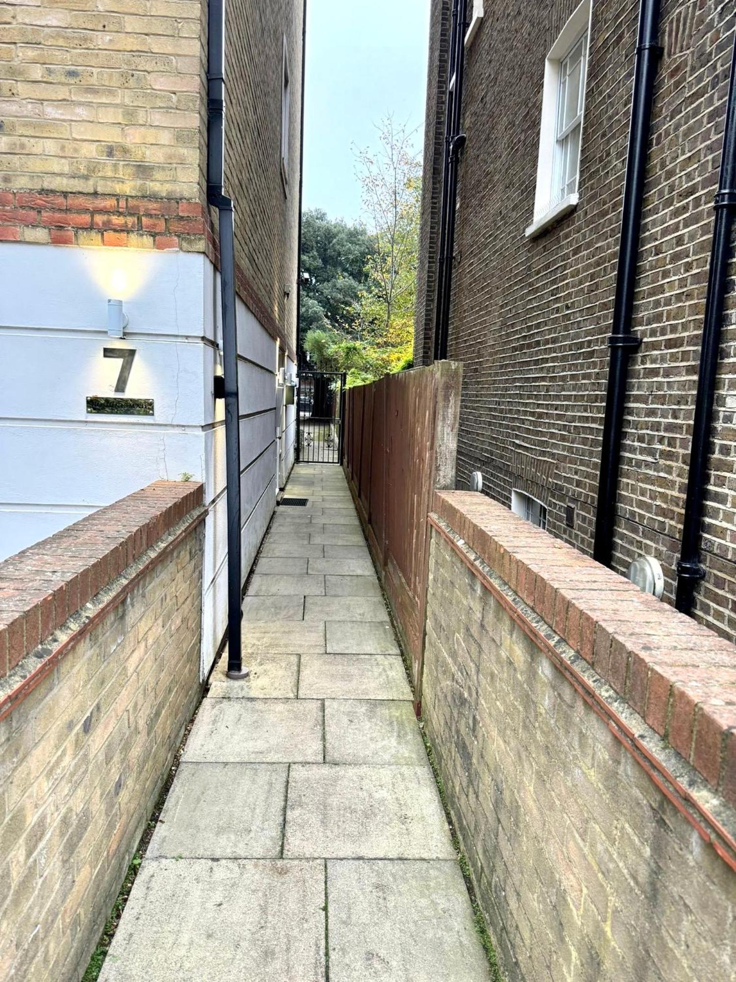 Cute 1 Bedroom In Maida Vale Appartamento